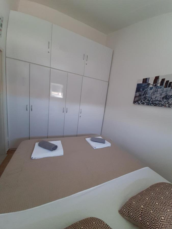 Apartment Enis Barbariga Exterior photo