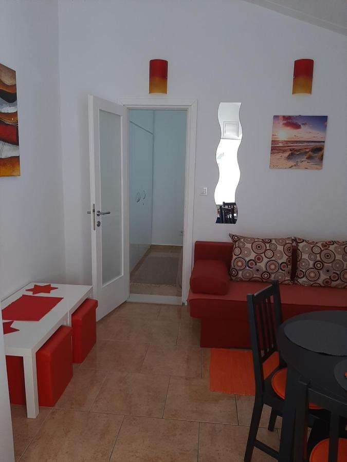 Apartment Enis Barbariga Exterior photo