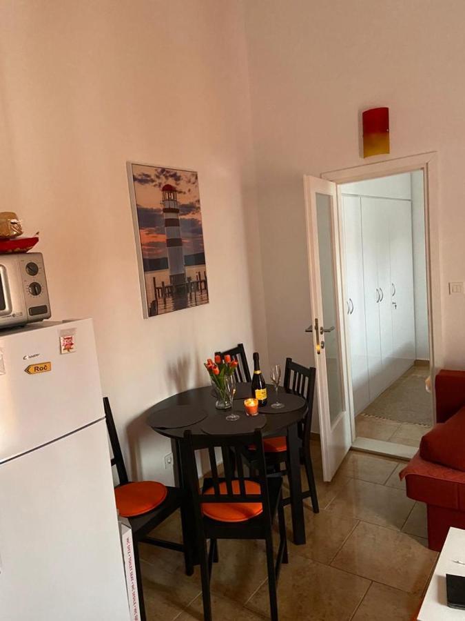 Apartment Enis Barbariga Exterior photo